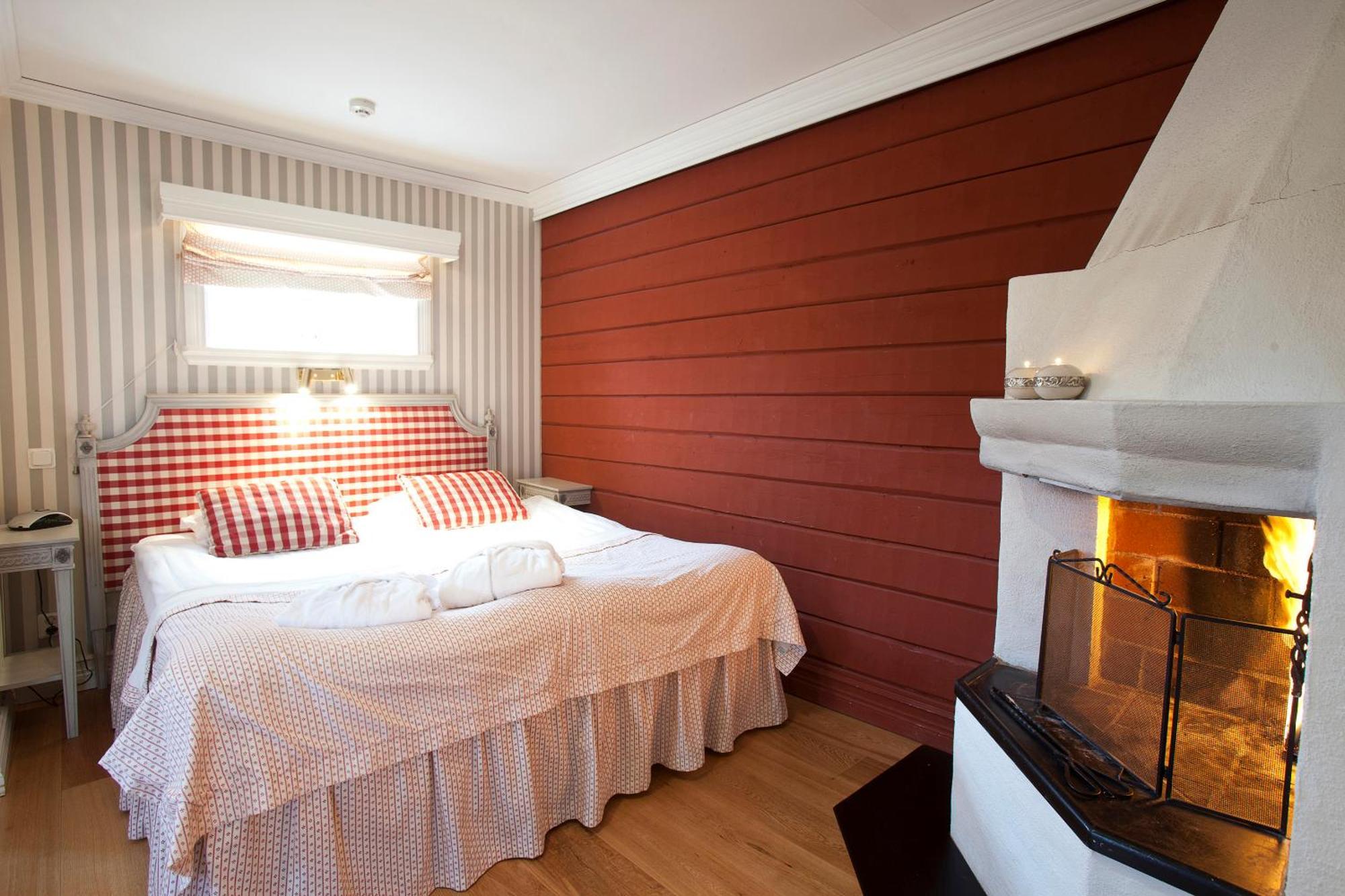 Taellbergsgardens Hotell Exterior photo